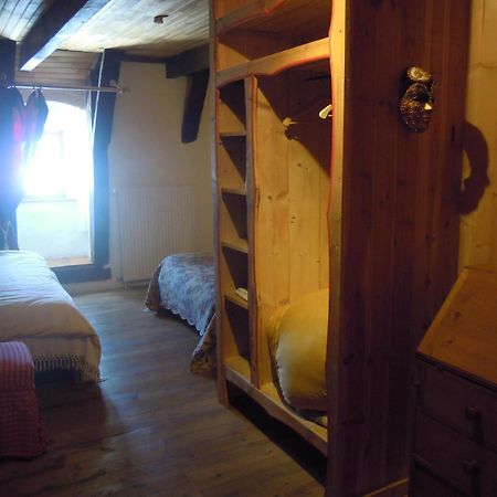 Vila Gite Le Francillon Les Estables Pokoj fotografie