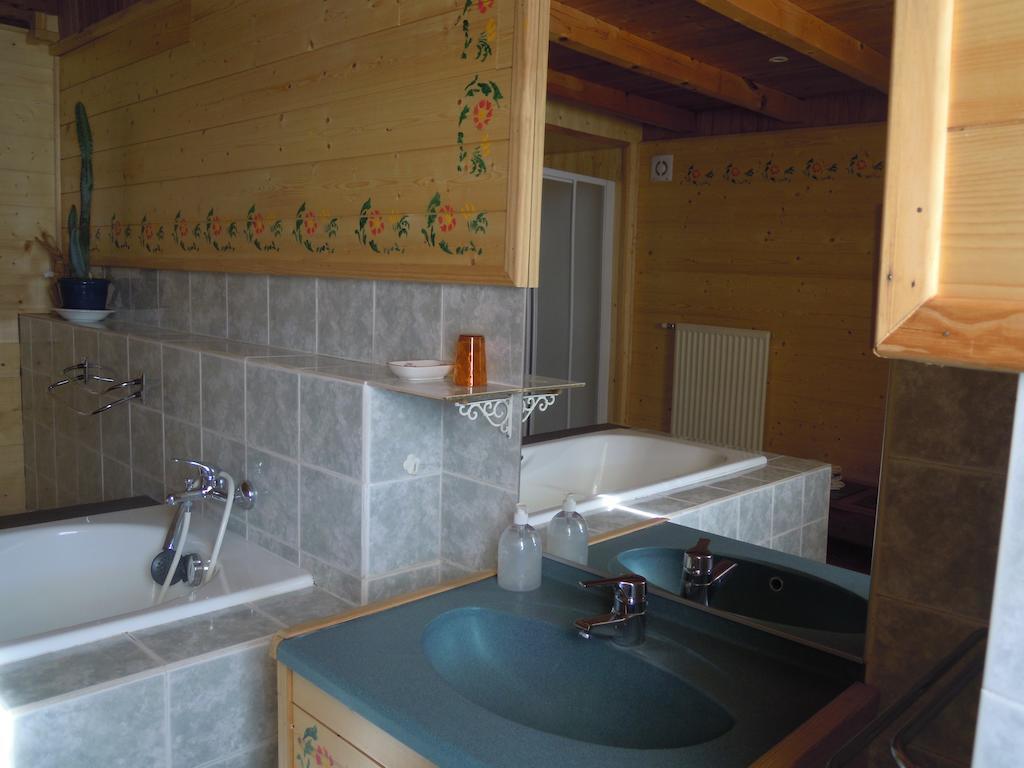 Vila Gite Le Francillon Les Estables Pokoj fotografie